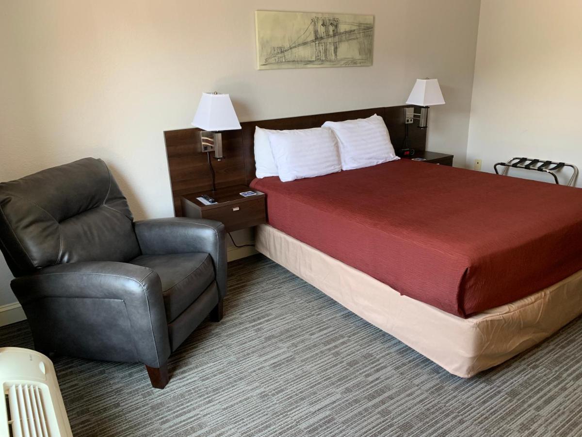 Mccoy'S Inn Ripley Экстерьер фото
